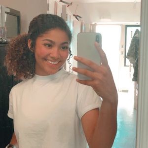 Meet your Posher, Veronica